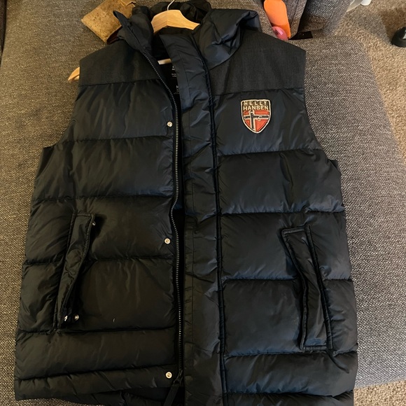Helly Hansen Vest - Picture 2 of 9